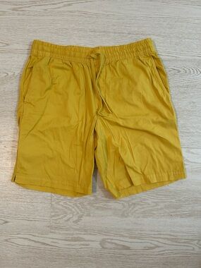 Banana Republic Men's Mustard Yellow Drawstring Athletic Shorts
